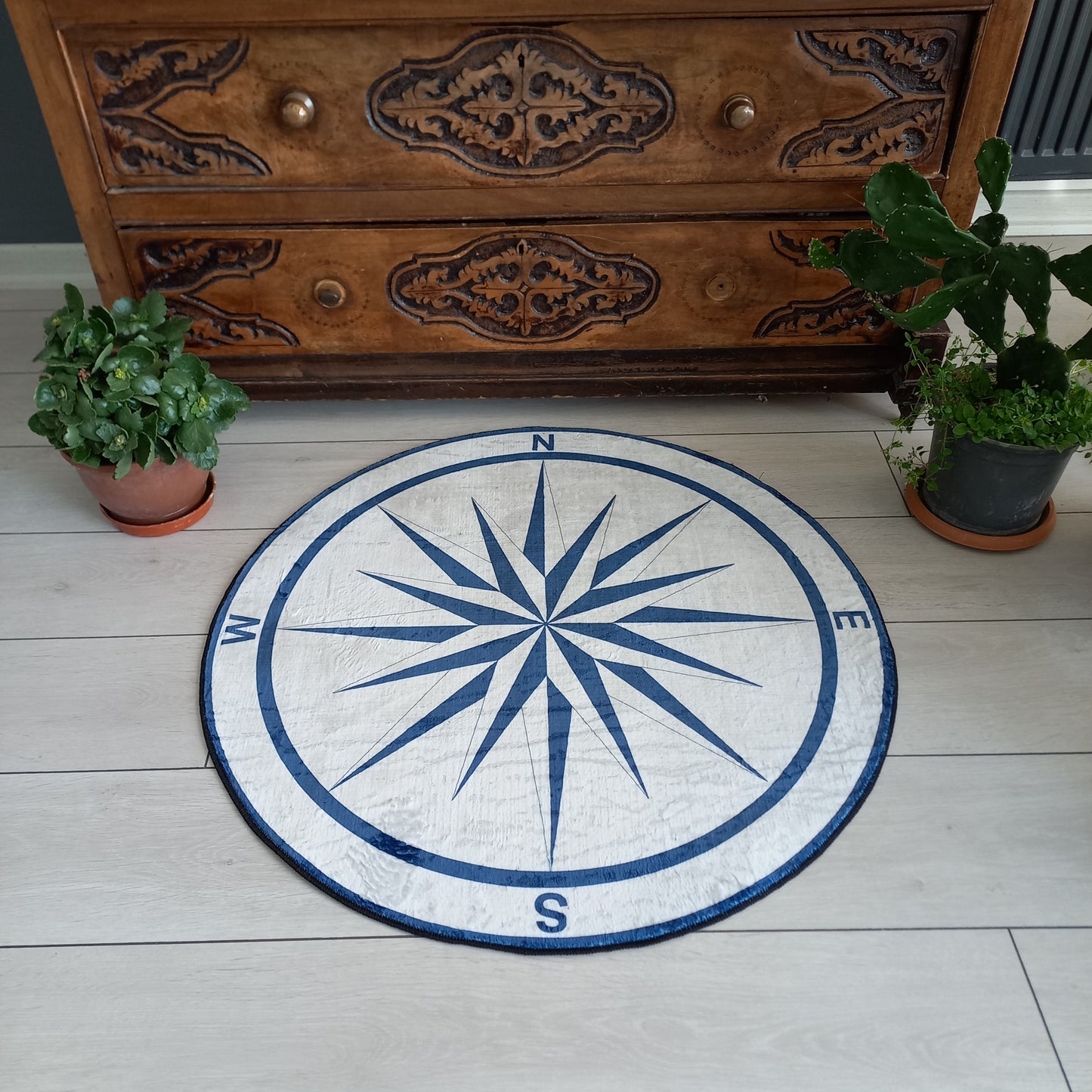 Nautical Compass Design Round Rug – Classic Blue and White Home Decor